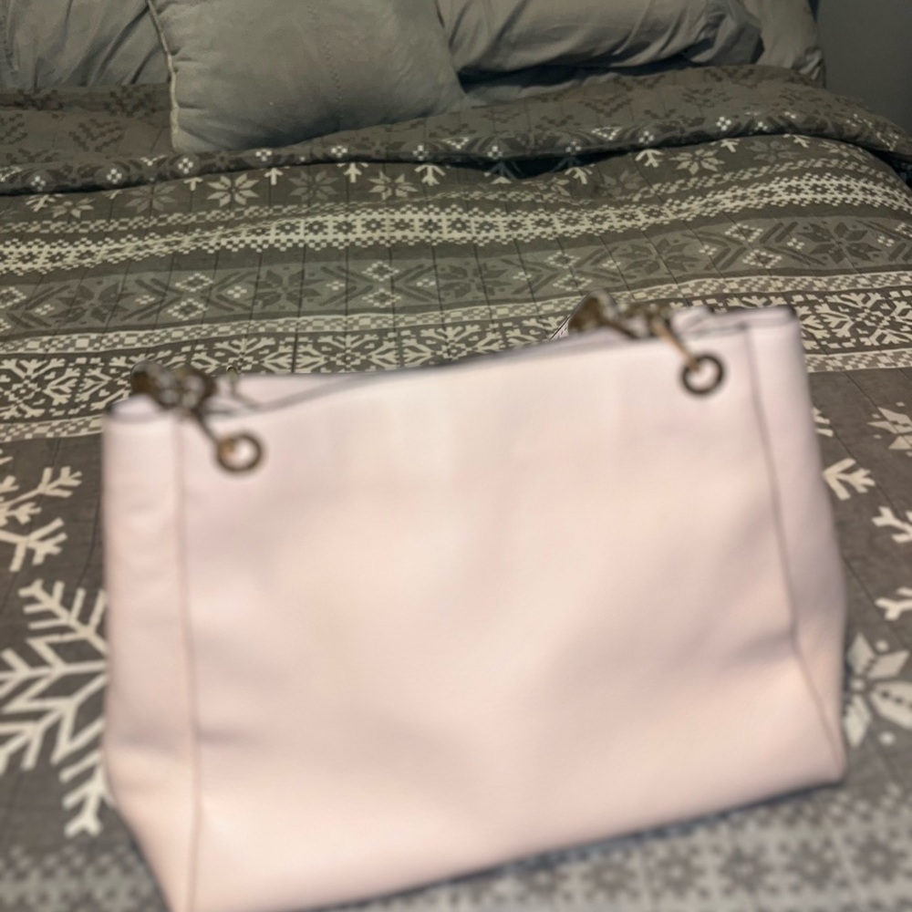 Bags - Picture 5 of 10
